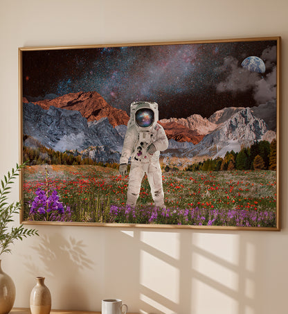 Astronaut&